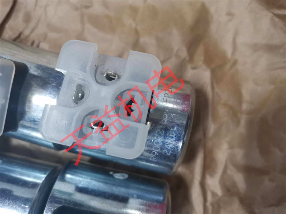 天益機(jī)電供應(yīng)rexroth工業(yè)產(chǎn)品""R900027976 AB32-10 1E230 1.jpg" "R901036556 4WRE6V16-22 G24K4 V-822.jpg" "R928005
